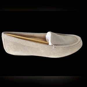Vionic Slip on Loafers size 8.5